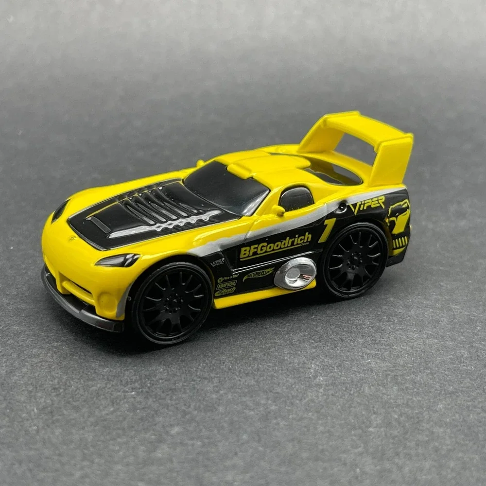 Hot Wheels Hot Tunerz 2002 '02 Dodge Viper‎ GTS-R Sports Car Yellow Diecast 1/64